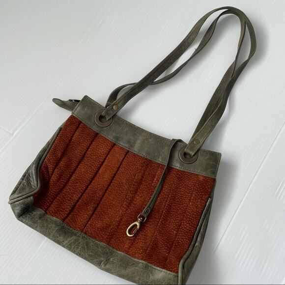Genuine leather made in Argentina shoulder bag - Picture 1 of 7